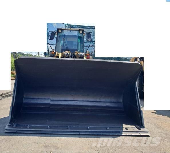 CAT 980G Gumikerekes homlokrakodók