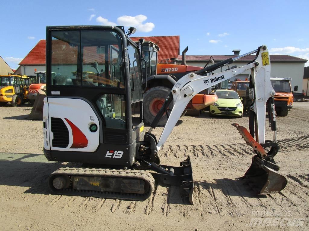 Bobcat E 19 Z   V  E 20 Mini kotrók < 7t