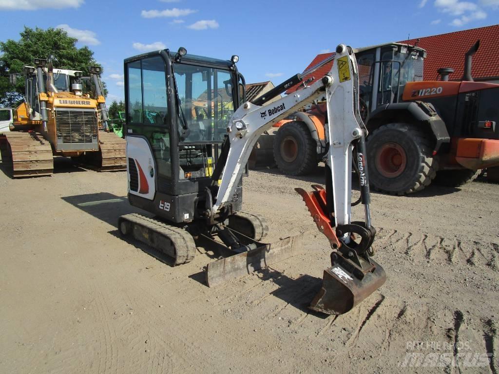 Bobcat E 19 Z   V  E 20 Mini kotrók < 7t