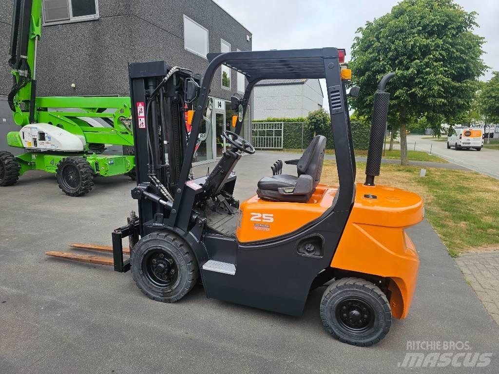 Doosan D 25 G Dízel targoncák