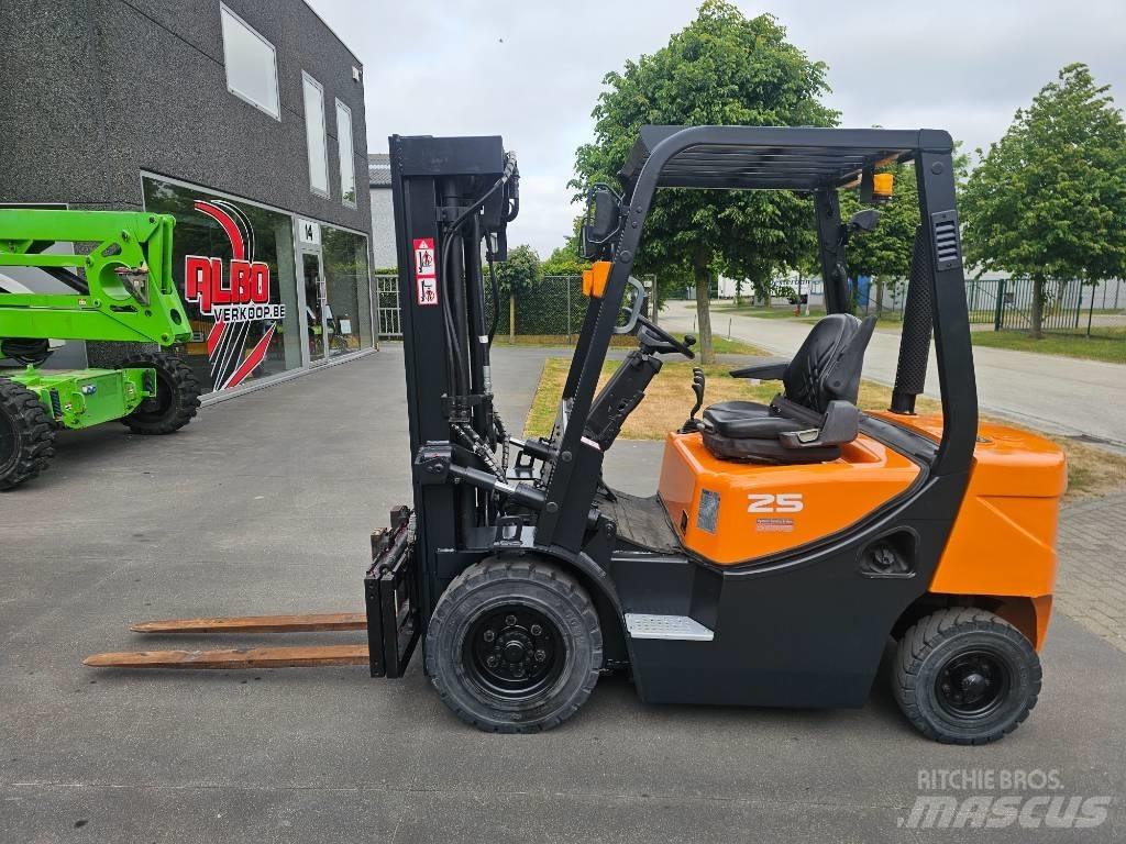 Doosan D 25 G Dízel targoncák