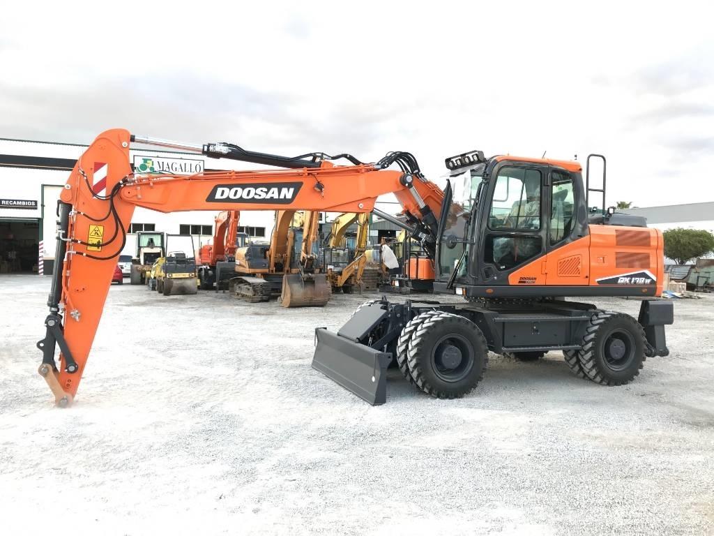 Develon DX 170 W-7 Gumikerekes kotrók
