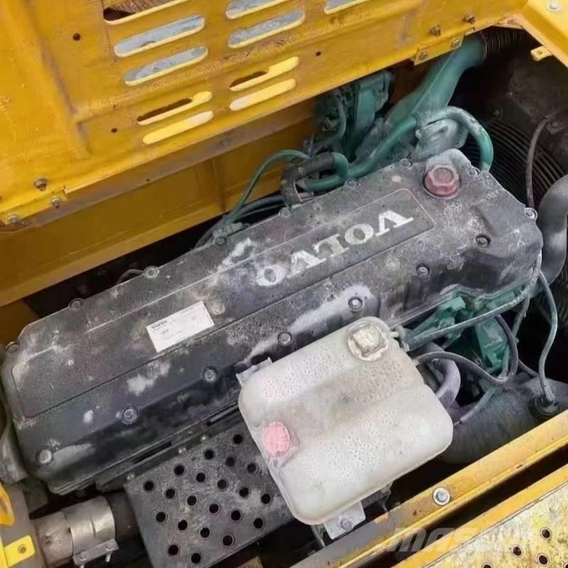 Volvo EC 360 Lánctalpas kotrók