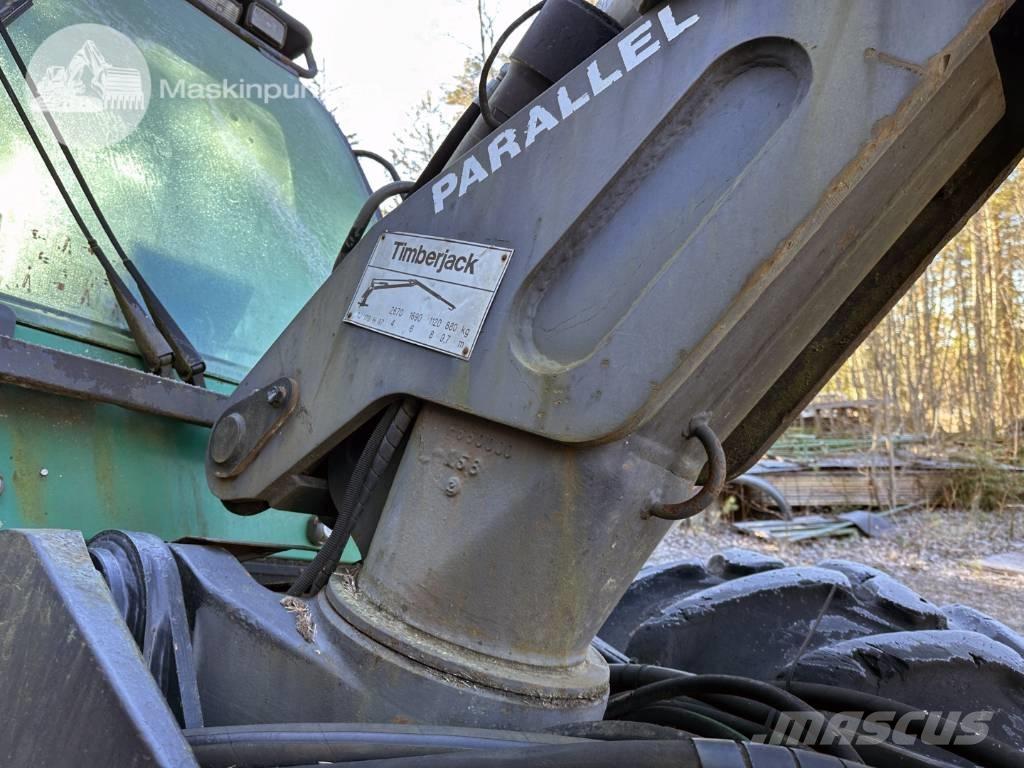 Timberjack 870 B Betakarítók