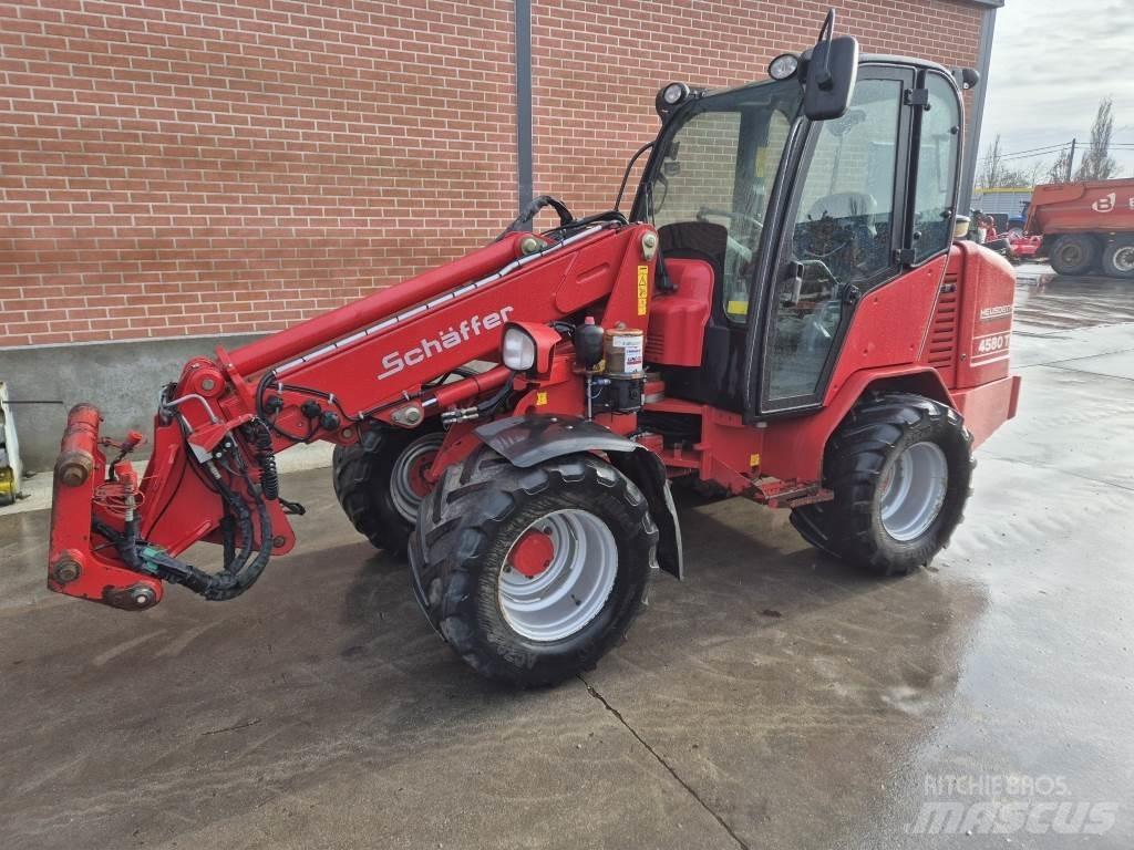 Schäffer 4580T Univerzális rakodók