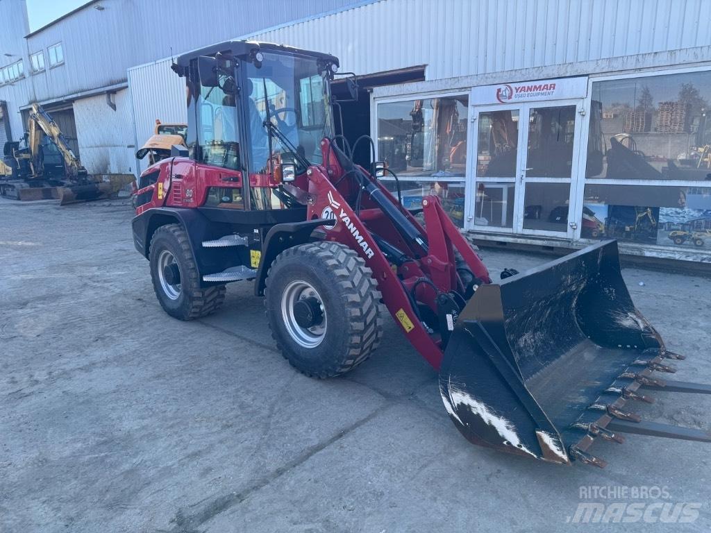 Yanmar V80 (02189) Gumikerekes homlokrakodók