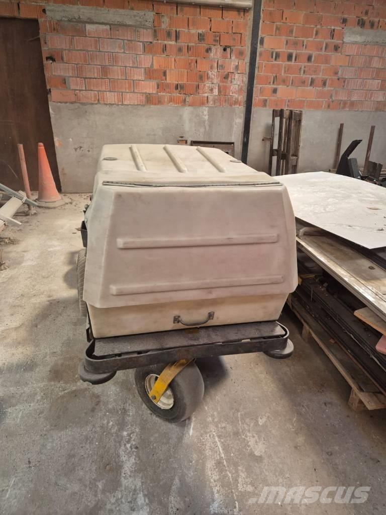 Walker Maaier Nulla fordulósugarú fűnyírók