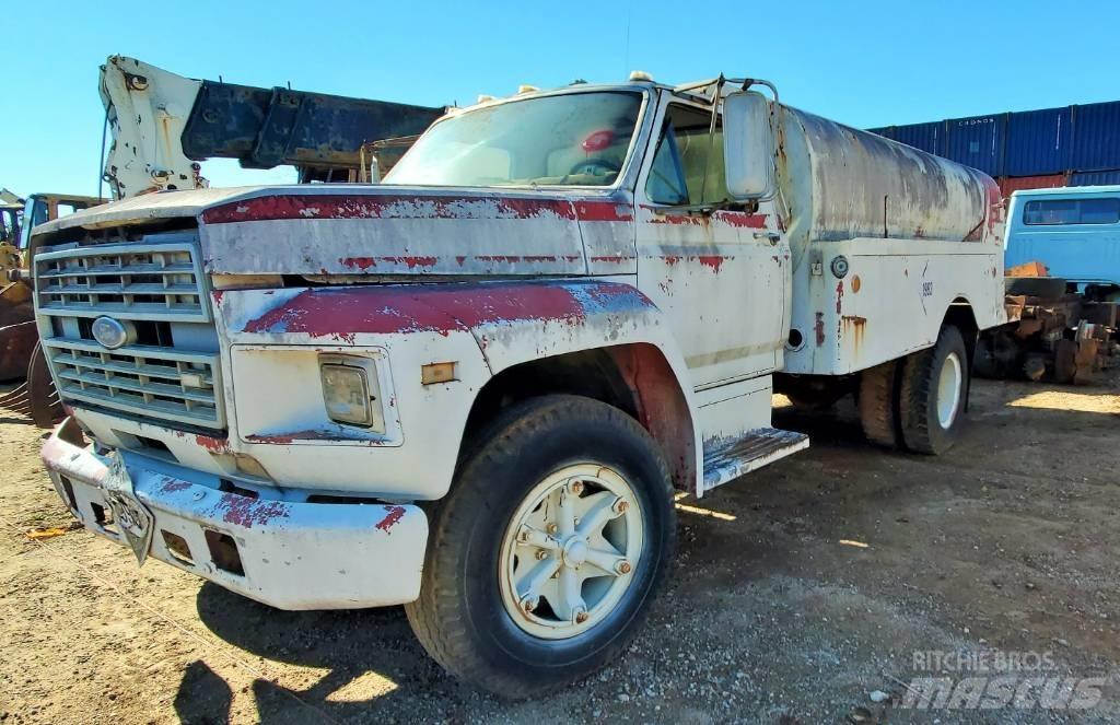 Ford F 600 Tartályos teherautók