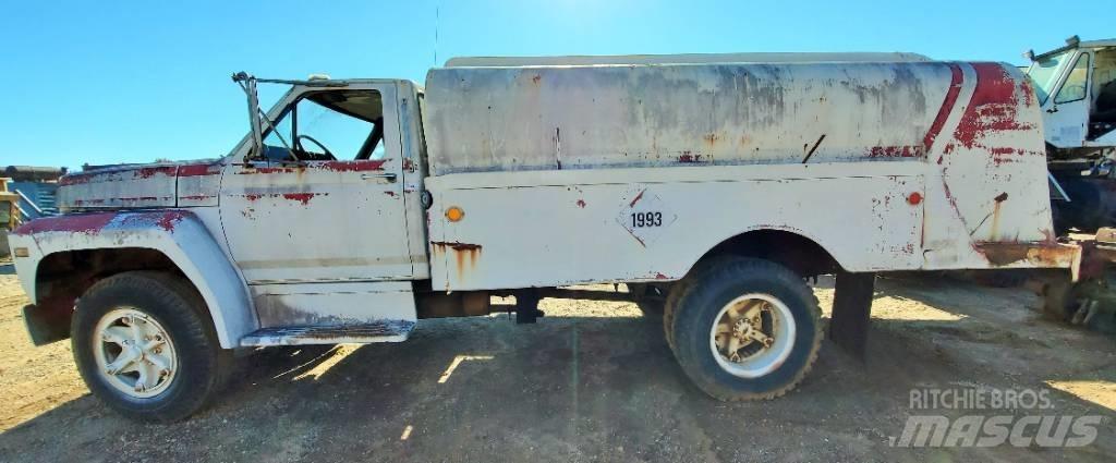 Ford F 600 Tartályos teherautók