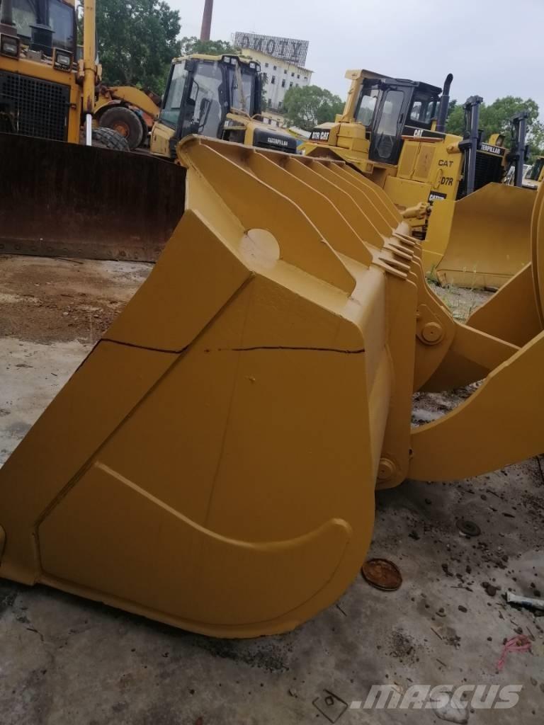 CAT 966  G Gumikerekes homlokrakodók