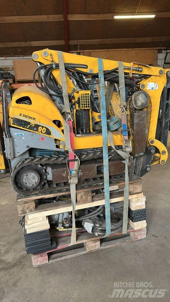 Brokk 90 Bontásra használt kotrók