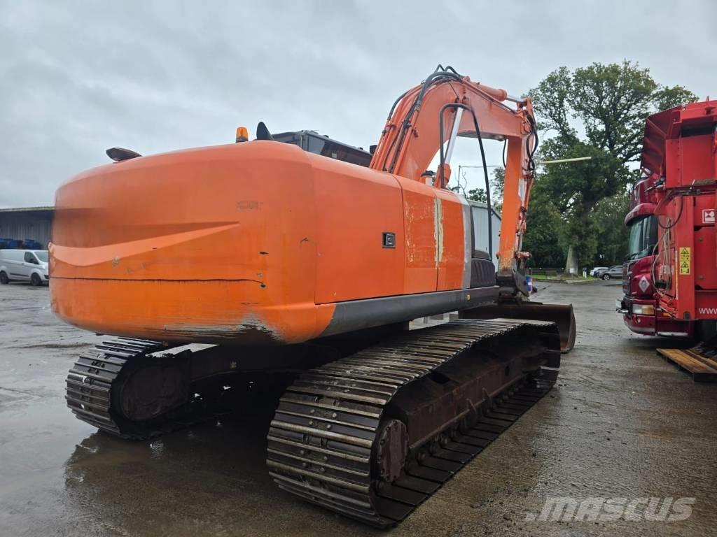 Hitachi ZX 210 Lánctalpas kotrók