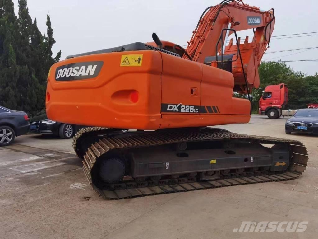 Doosan dx225 Lánctalpas kotrók