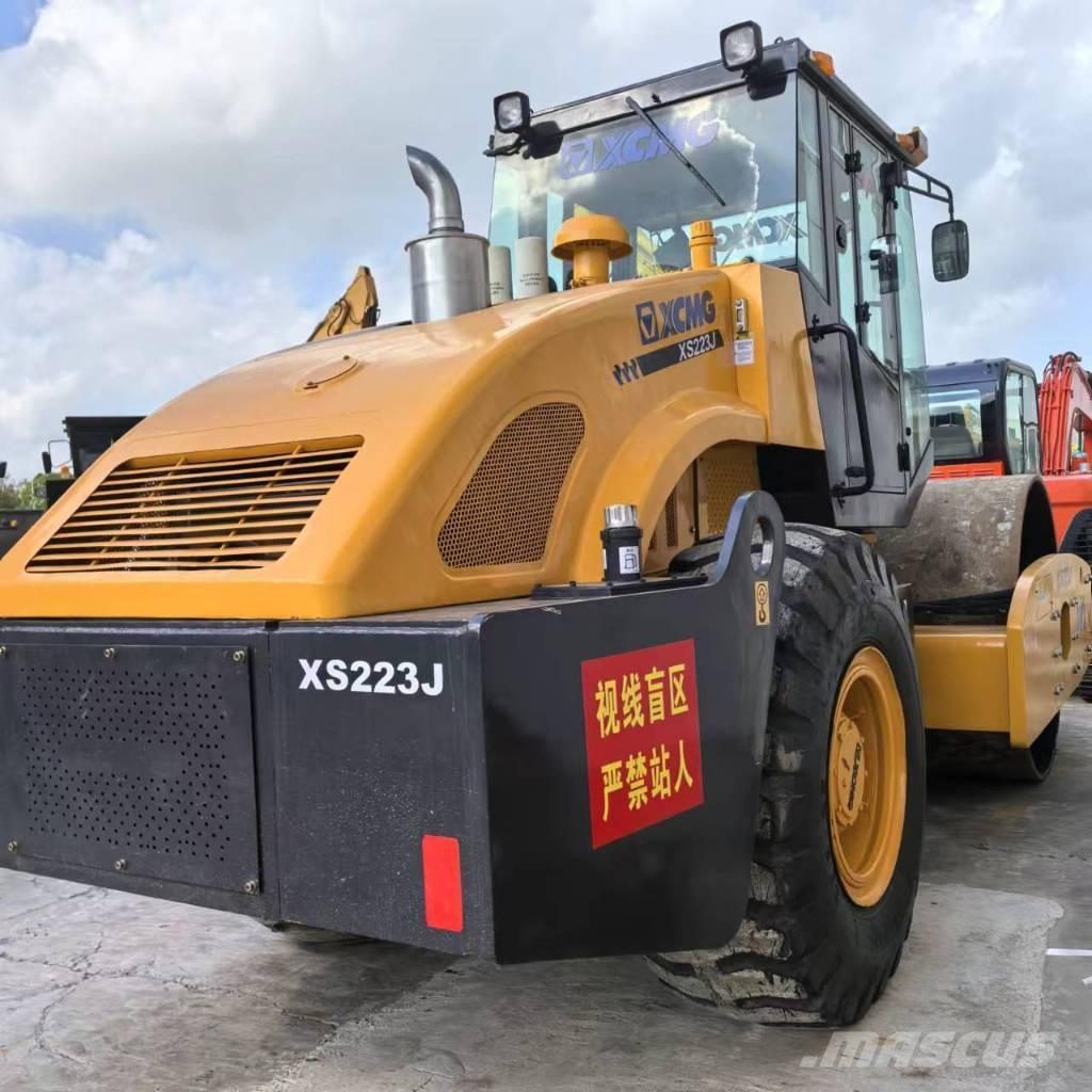 XCMG xs223j Egydobos hengerek