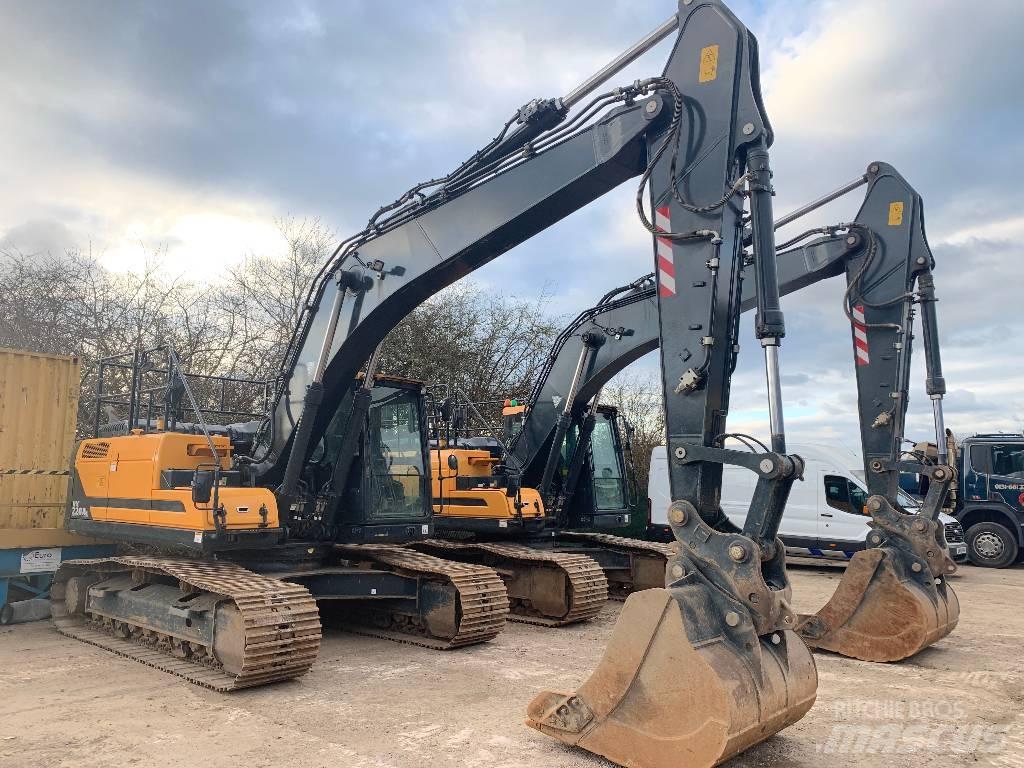 Hyundai HX220A L Lánctalpas kotrók
