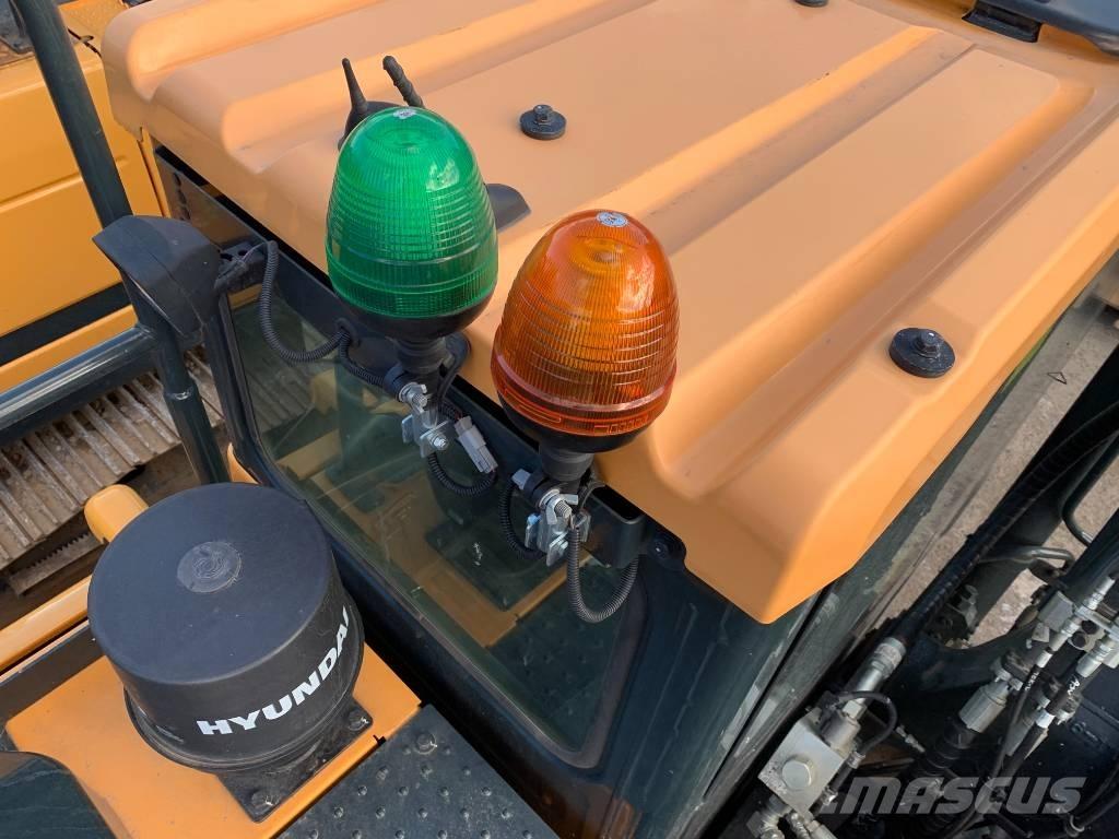 Hyundai HX220A L Lánctalpas kotrók