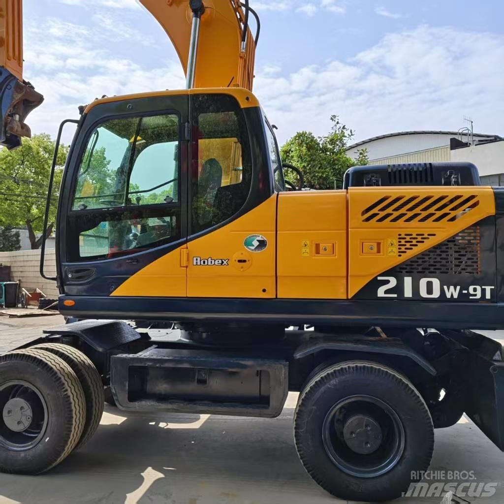 Hyundai 210w-9 Gumikerekes kotrók