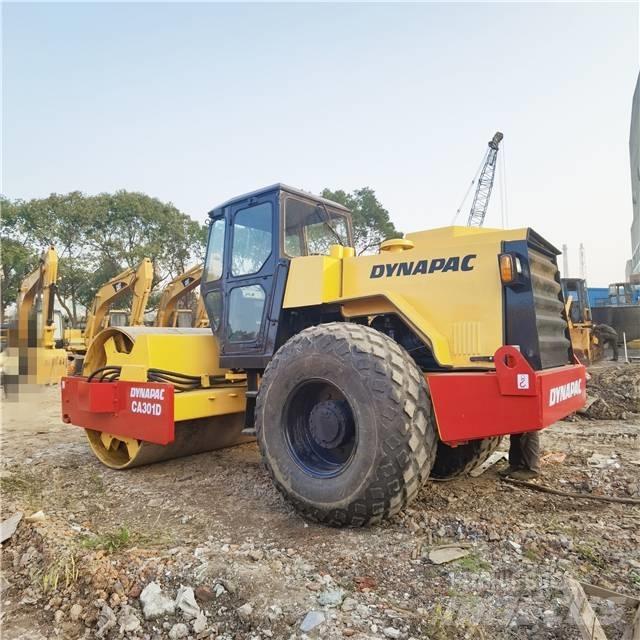 Dynapac CA301D Egydobos hengerek