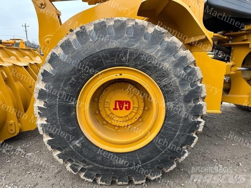 CAT 966H Gumikerekes homlokrakodók