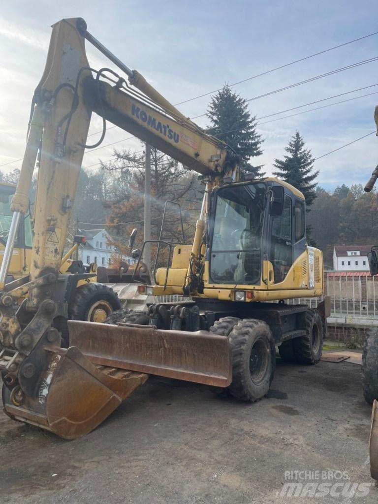 Komatsu PW 130-7K Gumikerekes kotrók