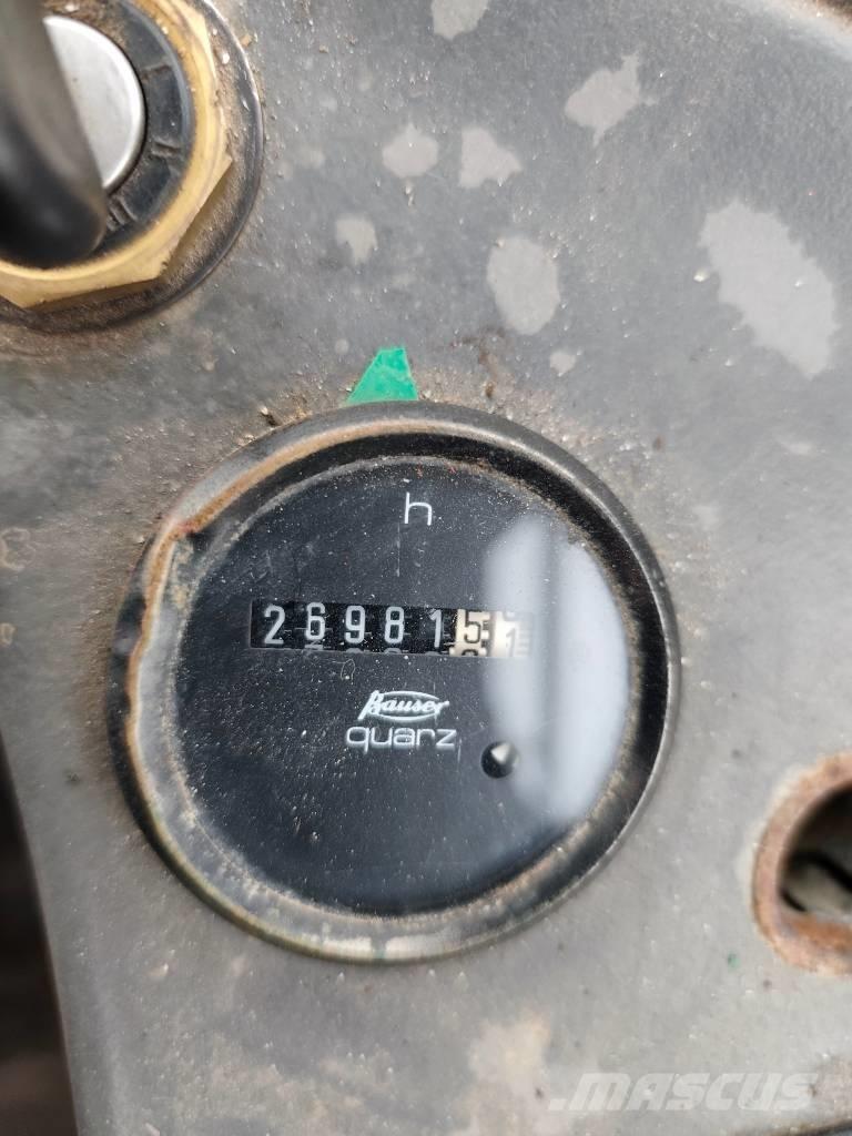 Liebherr L 544 Gumikerekes homlokrakodók