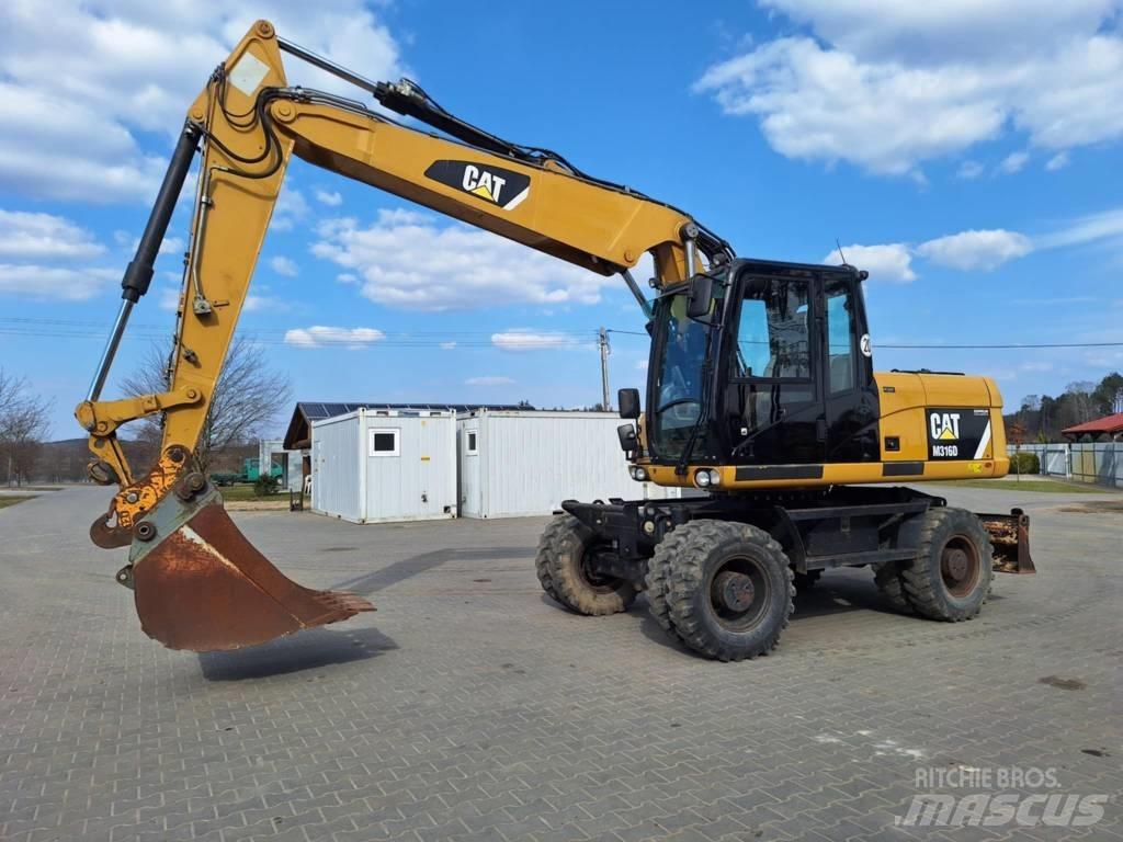 CAT M 316 D Gumikerekes kotrók