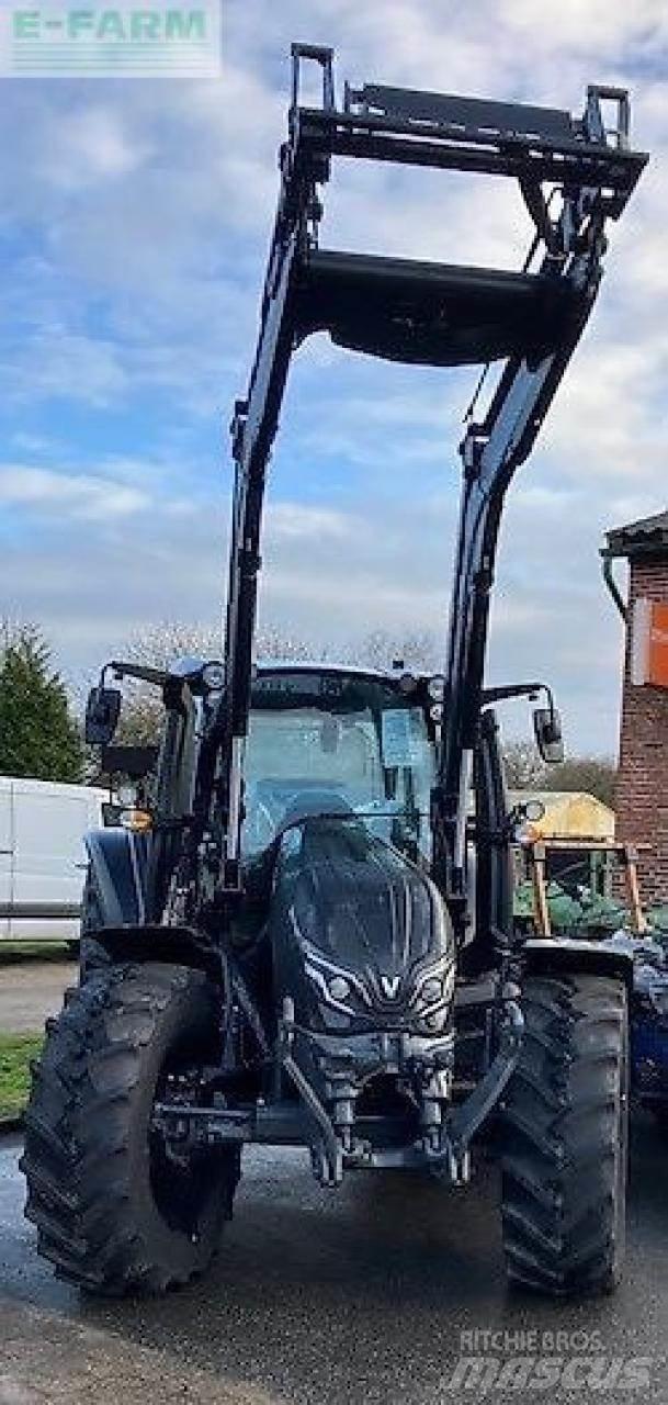 Valtra g135a Traktorok