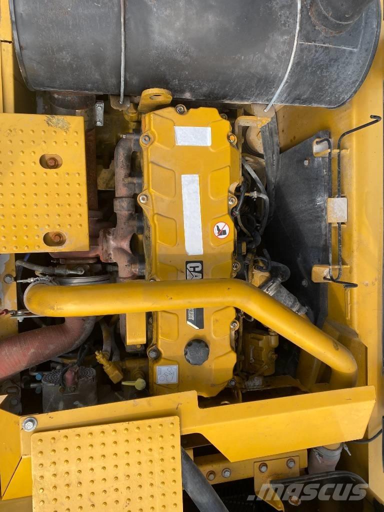 CAT 336 Lánctalpas kotrók