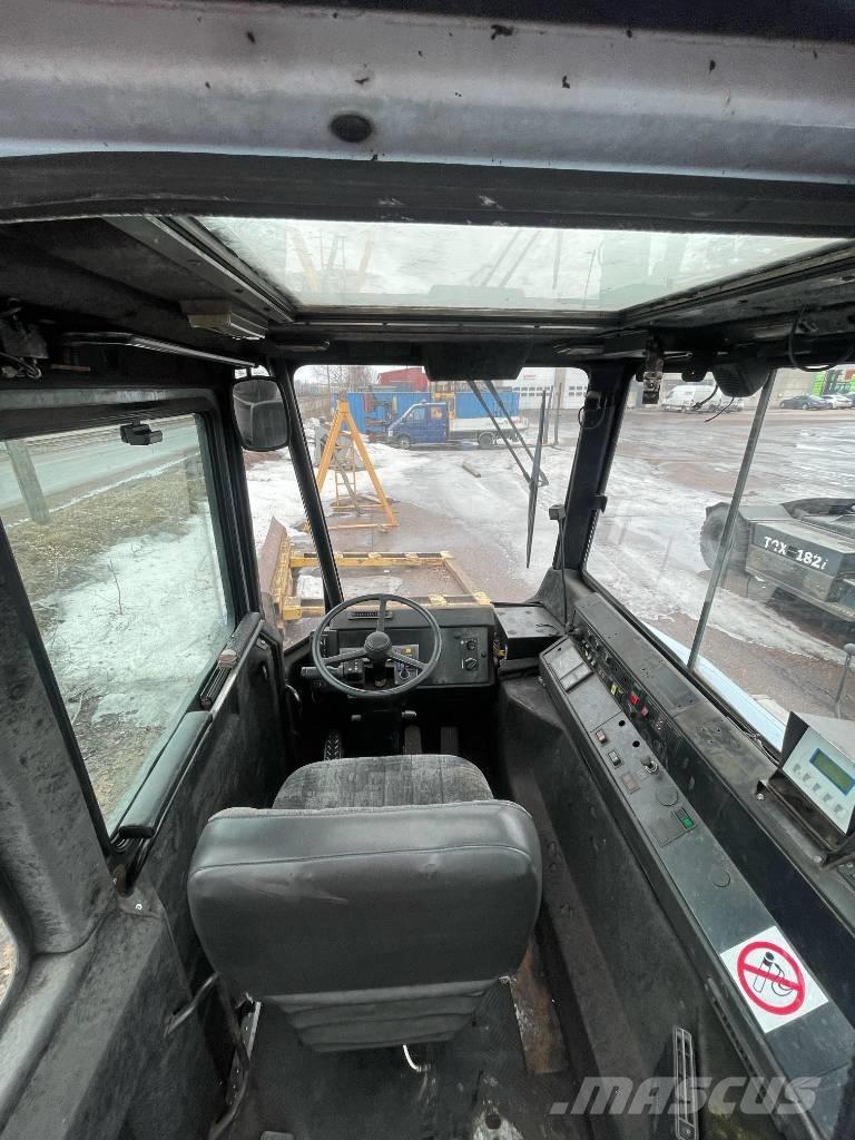 Sisu TRX181 Terminál targoncák