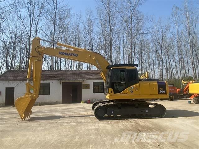 Komatsu PC200-7 Lánctalpas kotrók