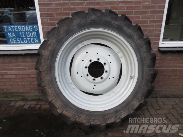 Michelin 13.6/38 Gumiabroncsok, kerekek és felnik