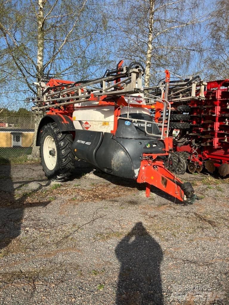 Kuhn Metris 4100 Vontatott trágyaszórók