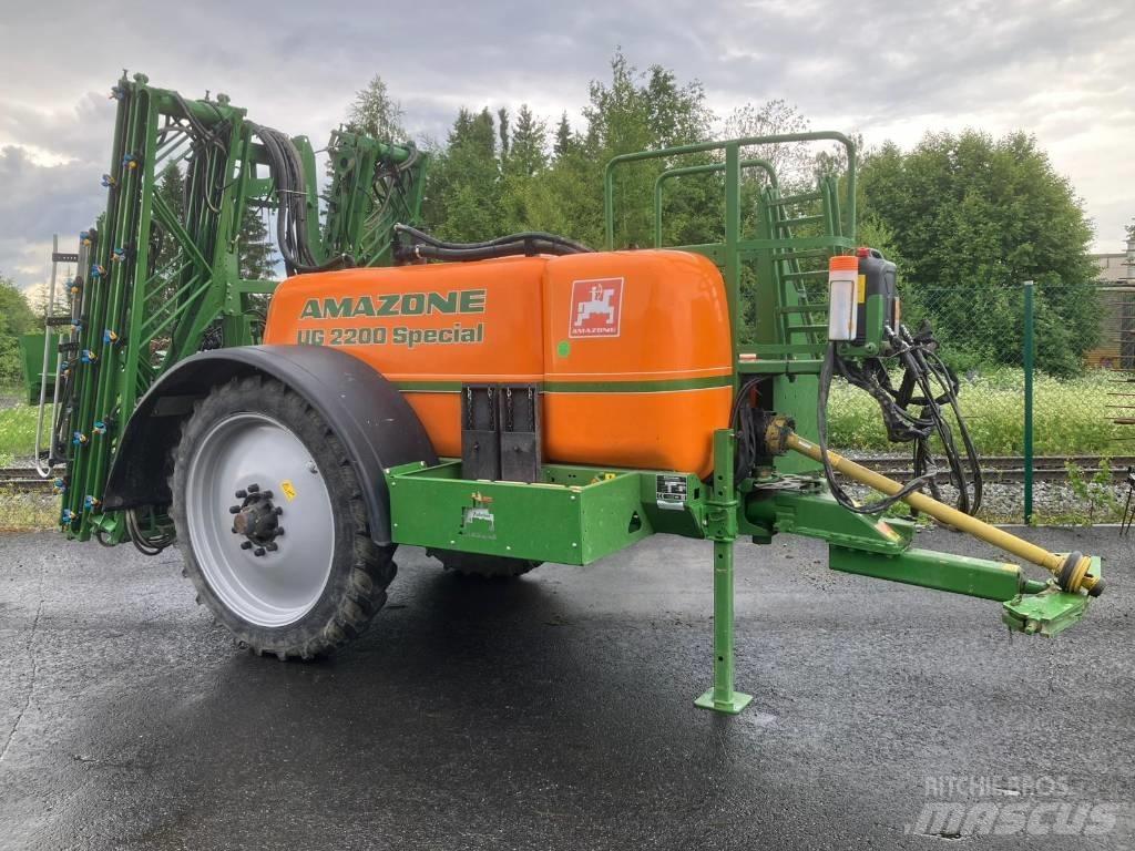 Amazone UG 2200 Vontatott trágyaszórók