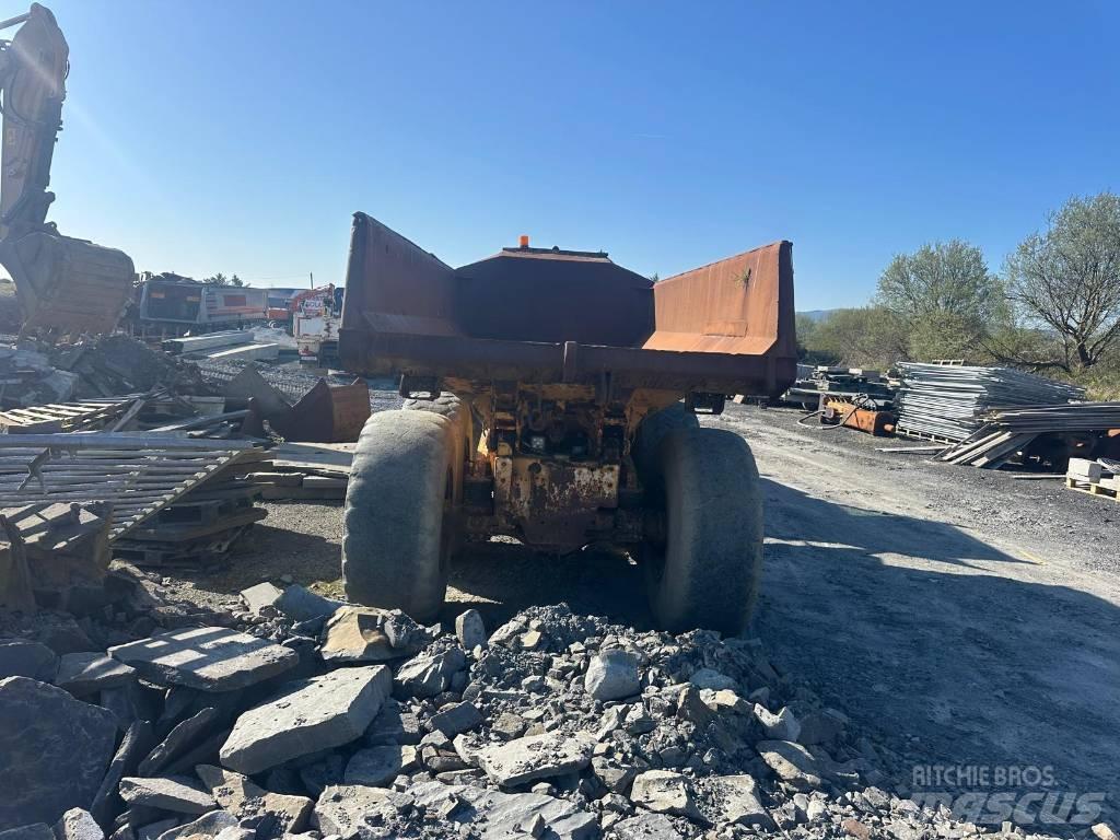 Volvo A 25 C Csuklósdömperek