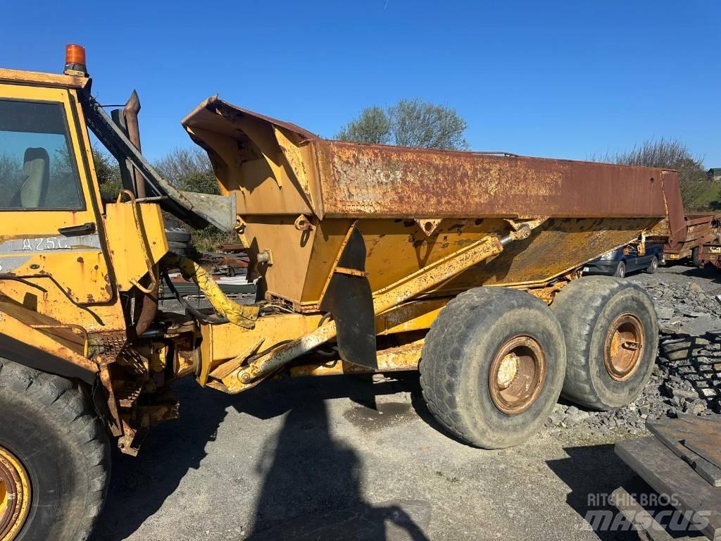 Volvo A 25 C Csuklósdömperek