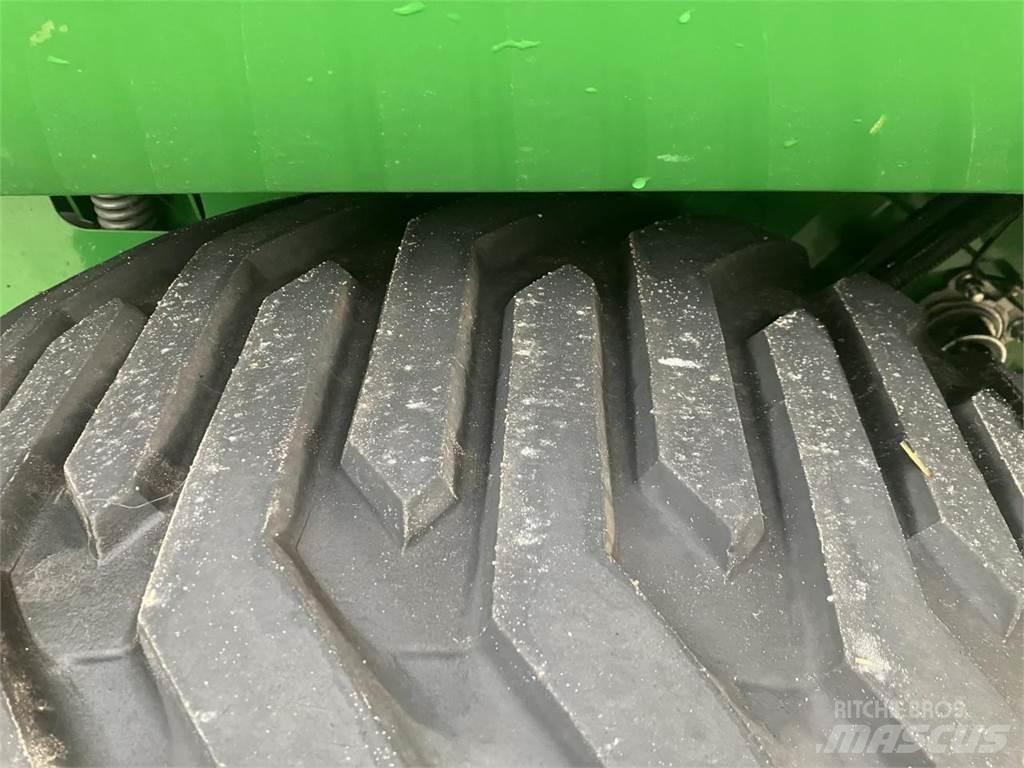 John Deere V461R Körbálázók