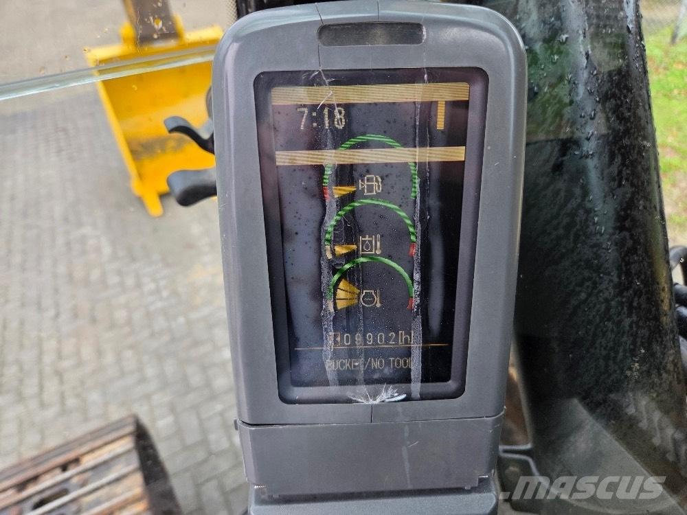 CAT 323DL Lánctalpas kotrók