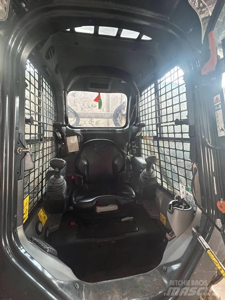 Bobcat T 770 Lánctalpas homlokrakodók