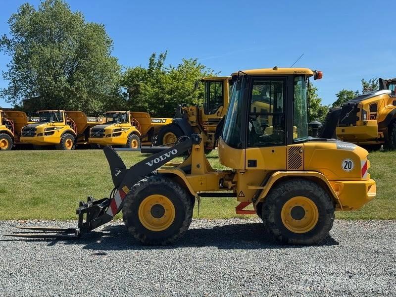 Volvo L 35 G Gumikerekes homlokrakodók