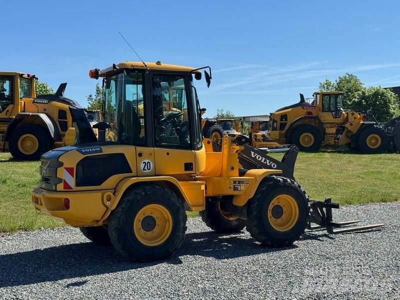 Volvo L 35 G Gumikerekes homlokrakodók