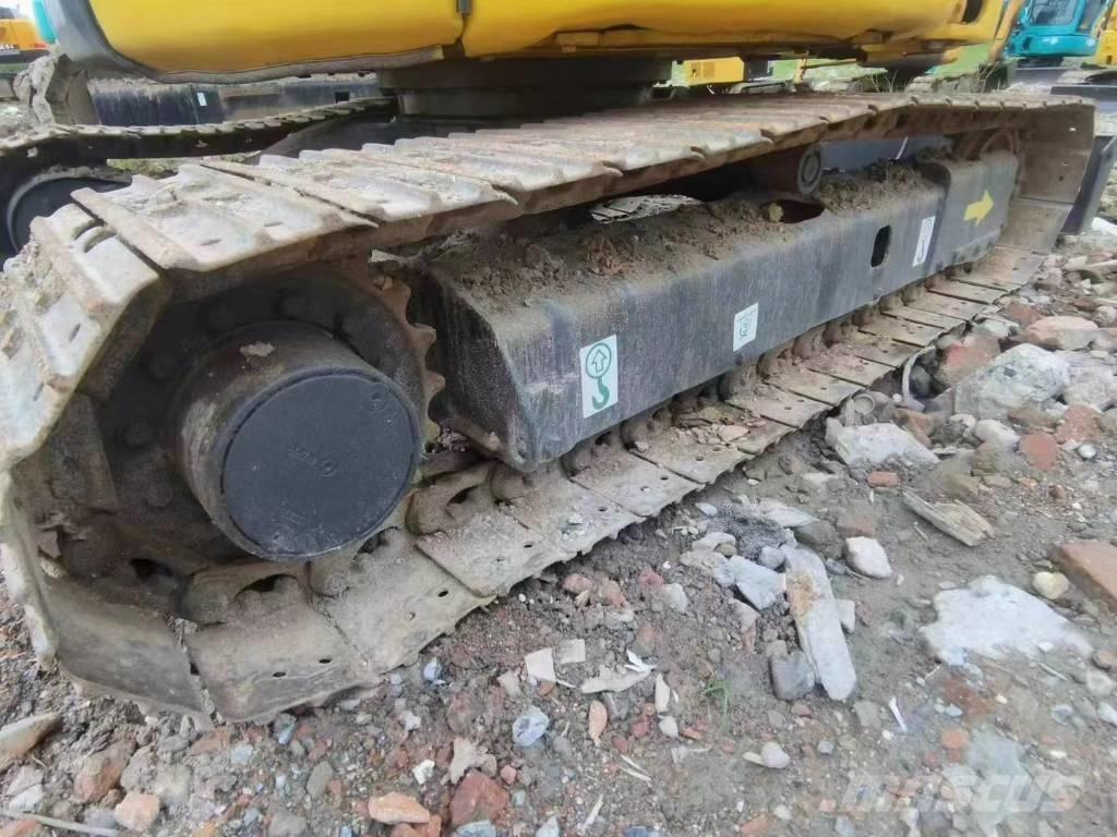 Komatsu PC40 Mini kotrók < 7t