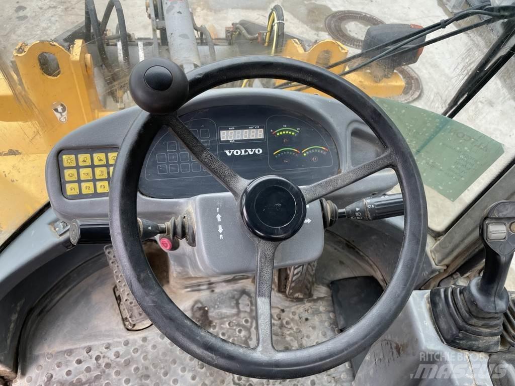 Volvo L 30 ZX Gumikerekes homlokrakodók
