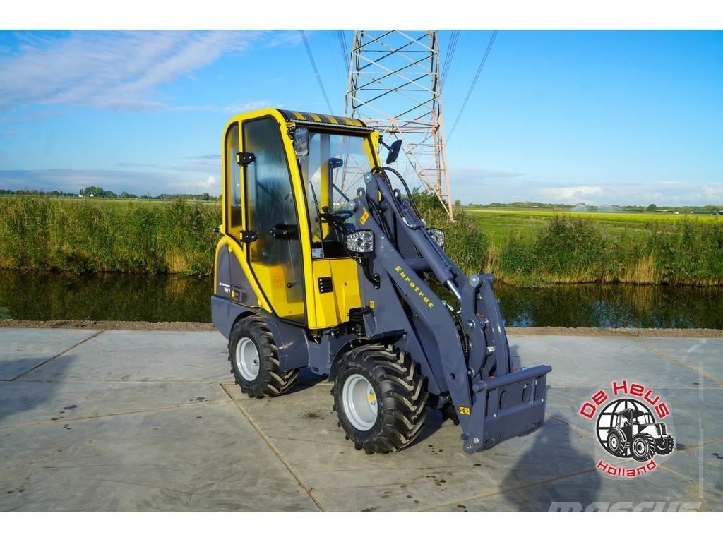 Eurotrac W11 Gumikerekes homlokrakodók