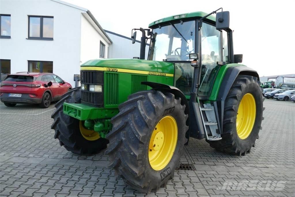 John Deere 6910 Traktorok