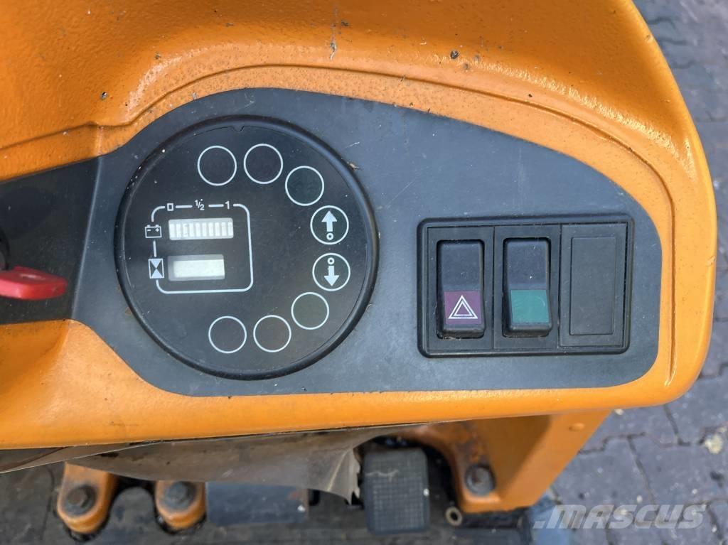 Still R06    V-4254 Vontatótargonca