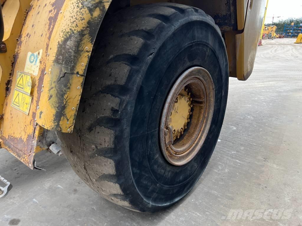 CAT 735 Csuklósdömperek