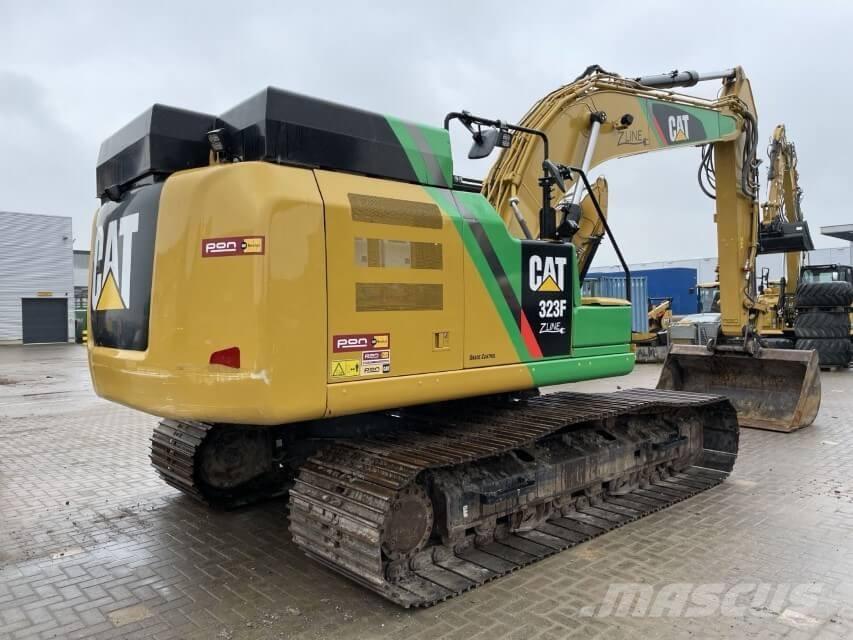 CAT 323F Z-Line Lánctalpas kotrók
