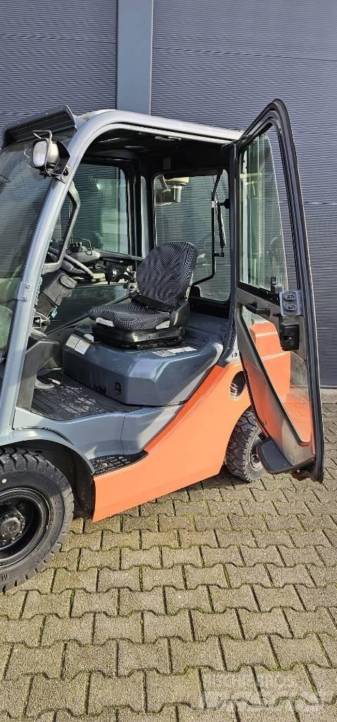 Toyota 02-8FDF25 Gázüzemű targoncák