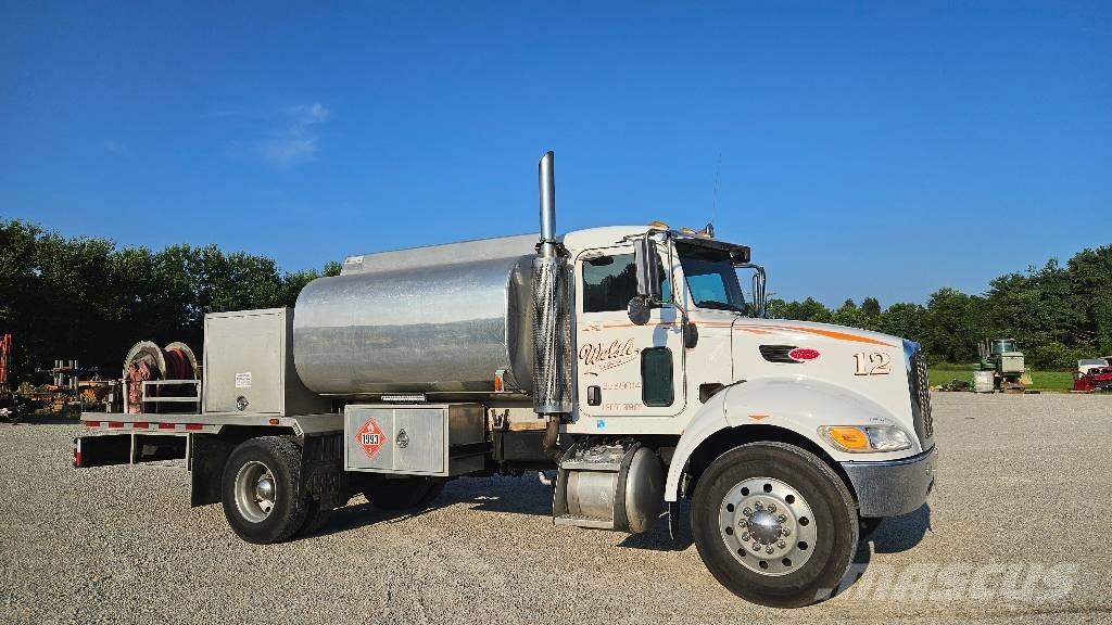 Peterbilt PB335 Tartályos teherautók