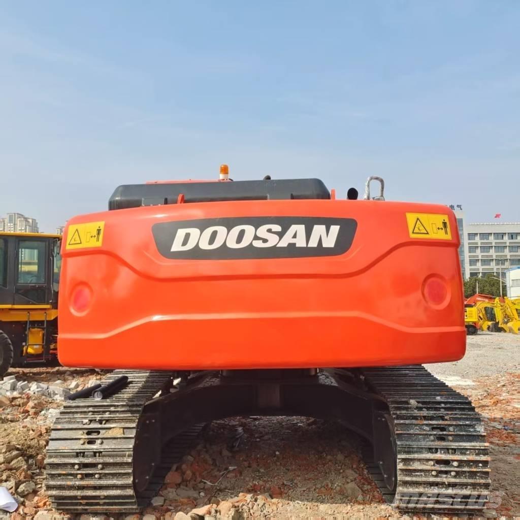 Doosan DX225LC-9C Lánctalpas kotrók